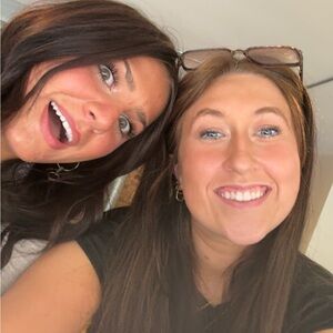 Meet your Posher, Alexis